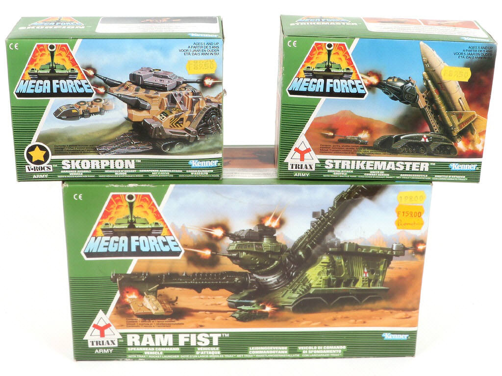 Lot 252 - KENNER PRODUCTS (USA) (3)