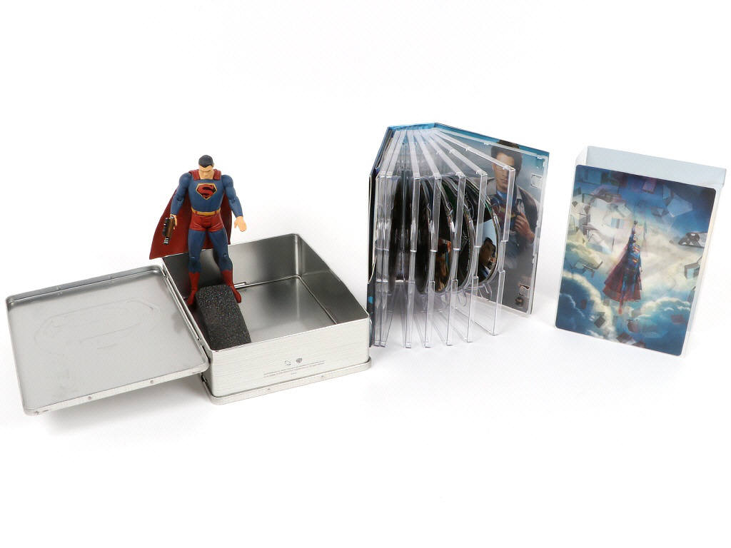 Lot 272 - DIVERS (4)