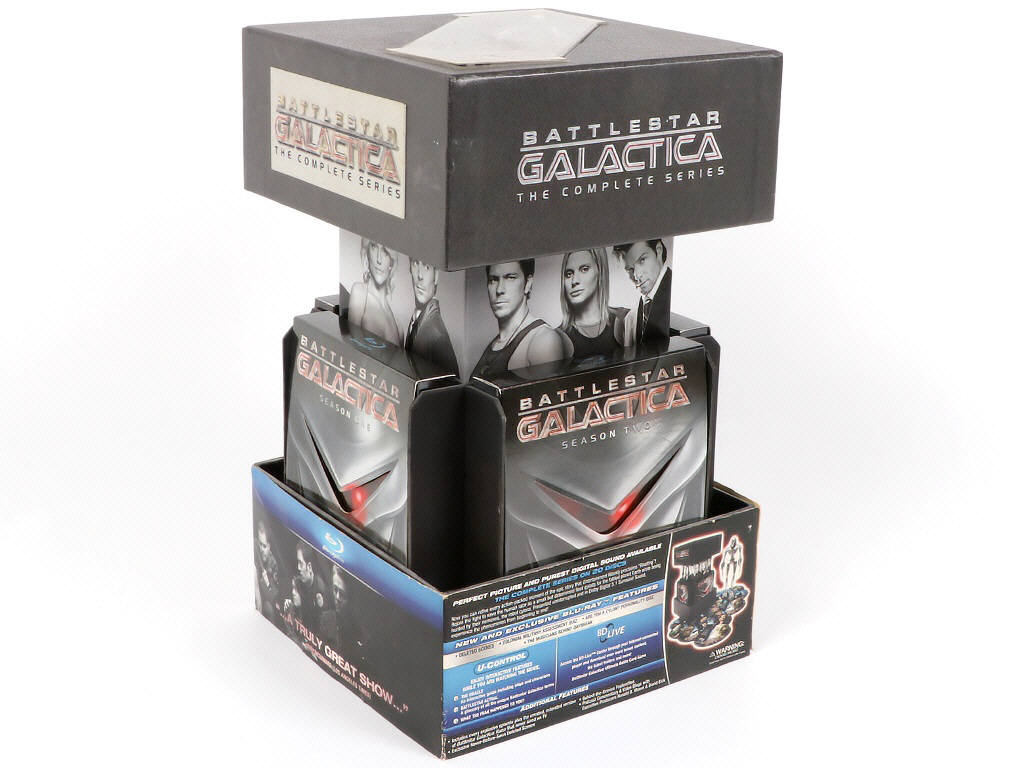 Lot 270 - DIVERS (3)