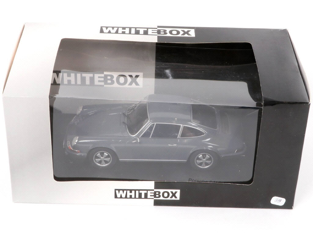 Lot 45 - WHITE BOX (ALLEMAGNE) (3)