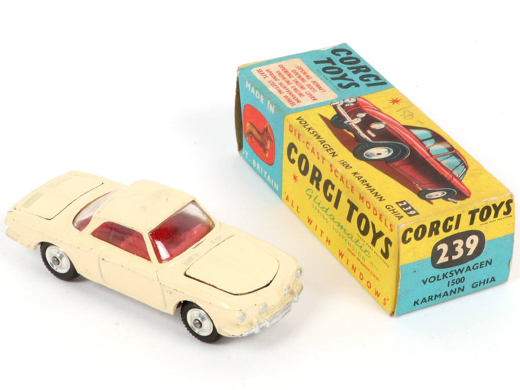 Lot 199 - CORGI TOYS (GB) (3)