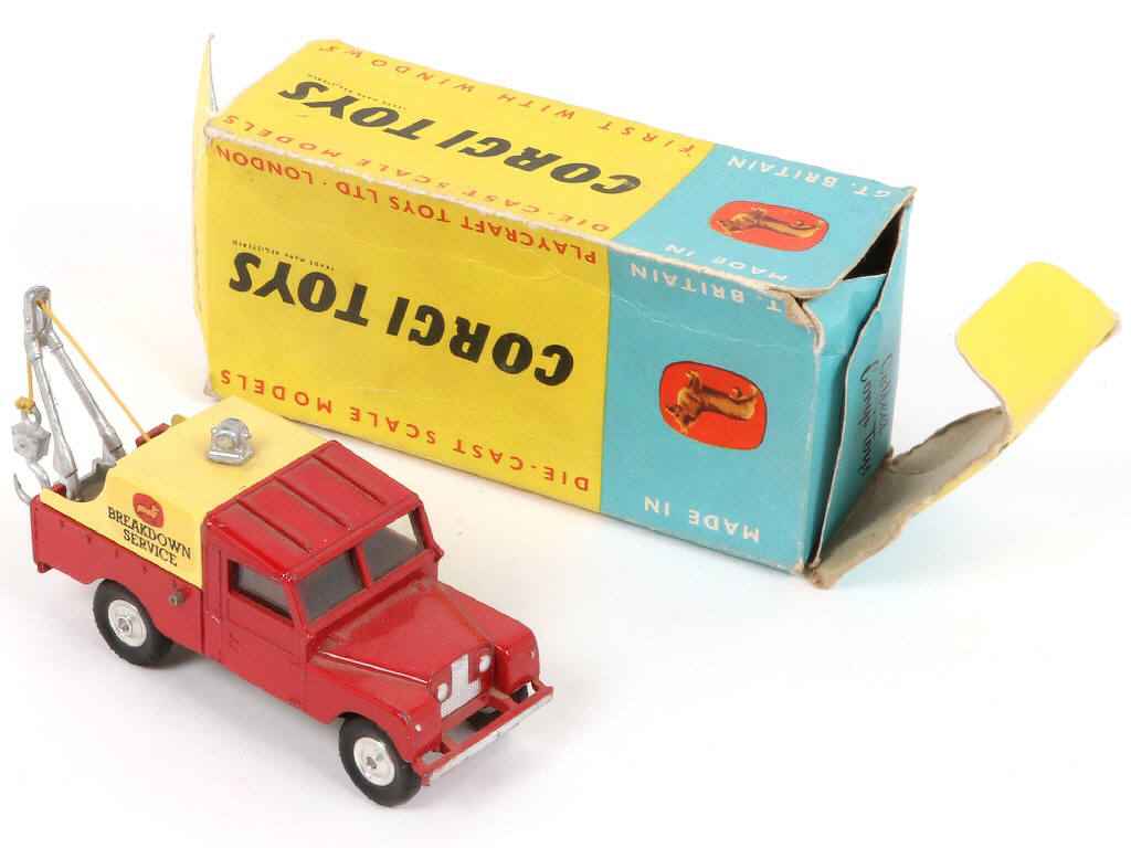 Lot 199 - CORGI TOYS (GB) (3)