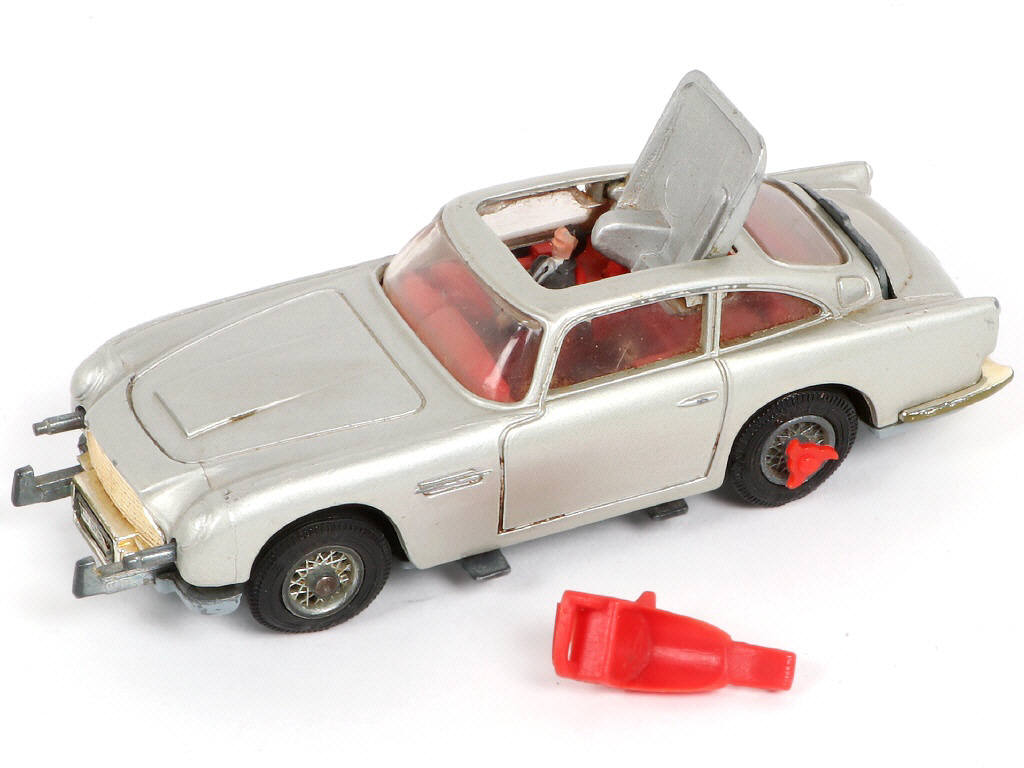 Lot 191 - CORGI TOYS (GB) (1)