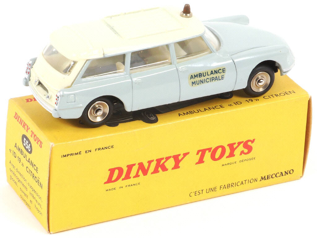 Lot 337 - DINKY TOYS (FRANCE) (1)