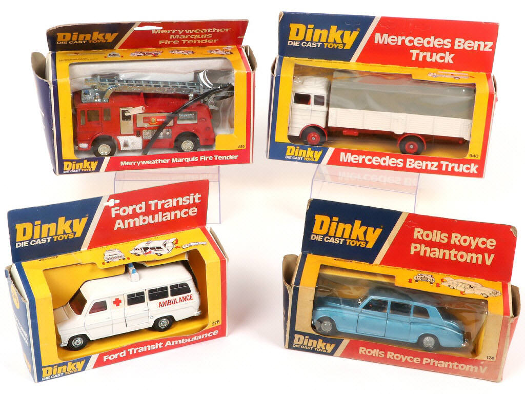 Lot 318 - DINKY TOYS (GB) (4)
