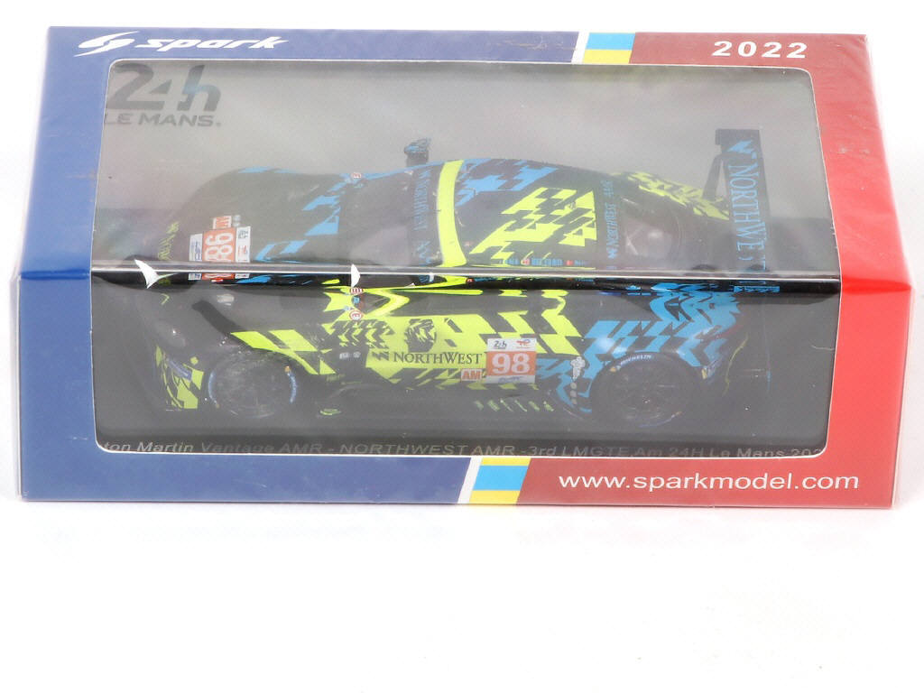 Lot 82 - SPARK (MACAU) (3)