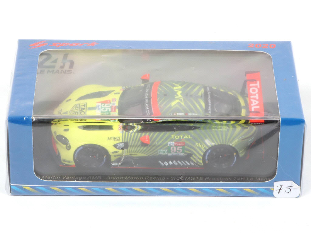Lot 83 - SPARK (MACAU) (3)