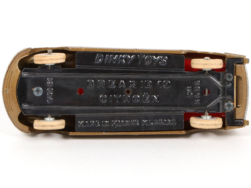 Lot 338 - DINKY TOYS (FRANCE) (1)