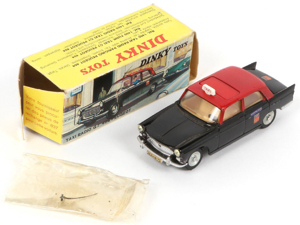 Lot 347 - DINKY TOYS (FRANCE) (1)
