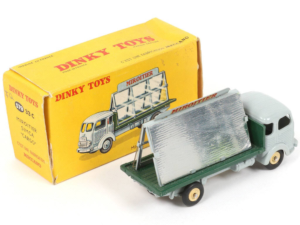 Lot 351 - DINKY TOYS (FRANCE) (1)