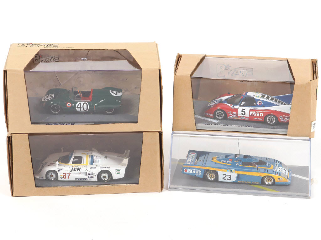 Lot 92 - BIZARRE (MACAU) (4)