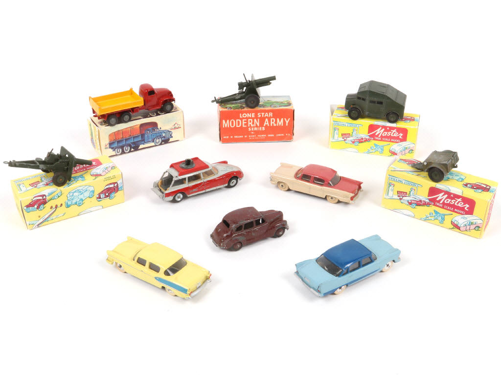 Lot 62 - DIVERS (10)