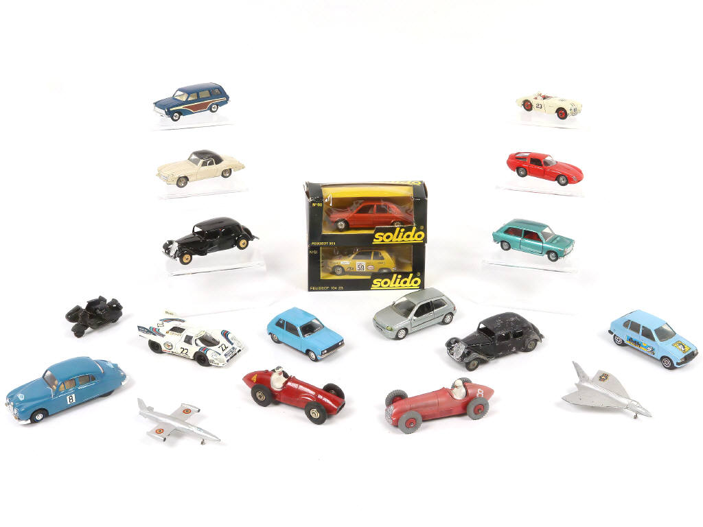 Lot 72 - DIVERS (19)