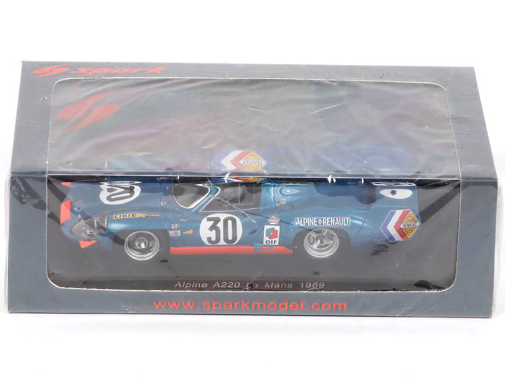 Lot 94 - SPARK (MACAU) (3)