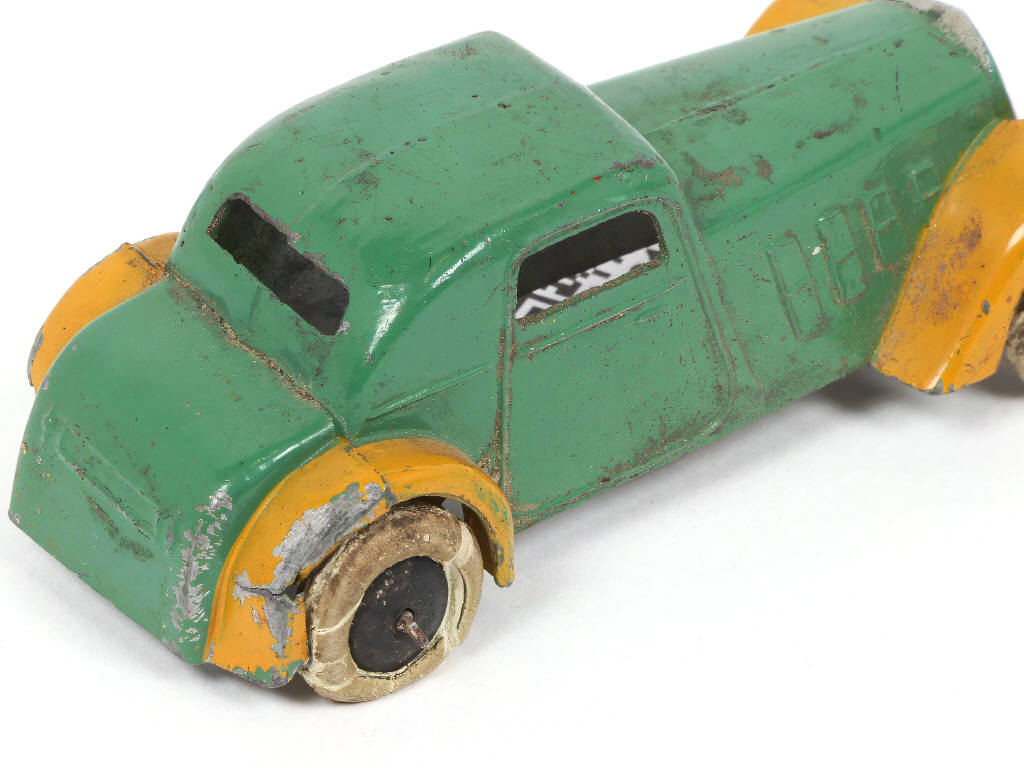 Lot 291 - DINKY TOYS (FRANCE) (1)