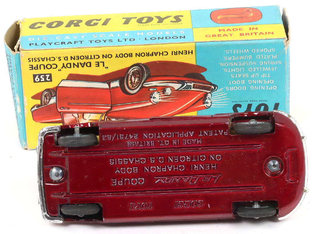 Lot 218 - CORGI TOYS (GB) (1)