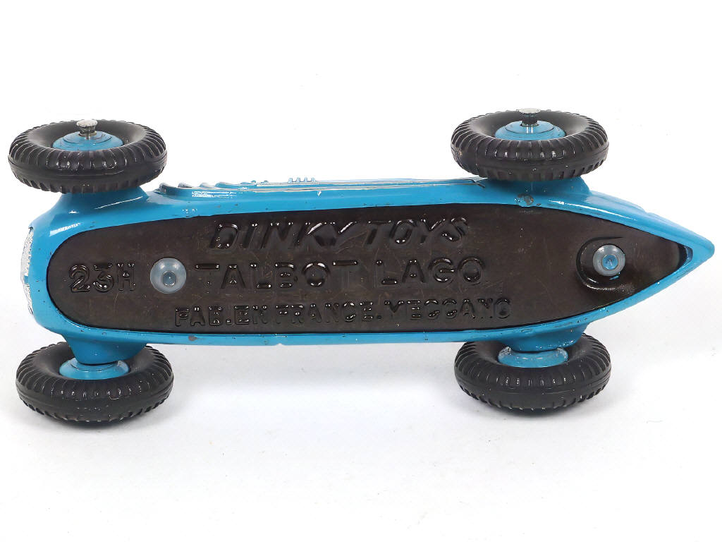 Lot 294 - DINKY TOYS (FRANCE) (1)