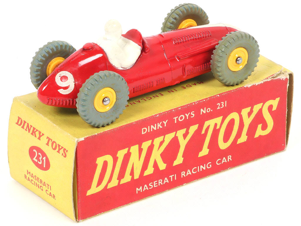 Lot 390 - DINKY TOYS (GB) (1)