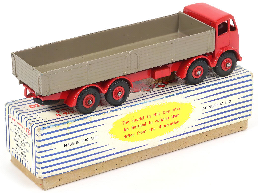 Lot 411 - DINKY TOYS (GB) (1)