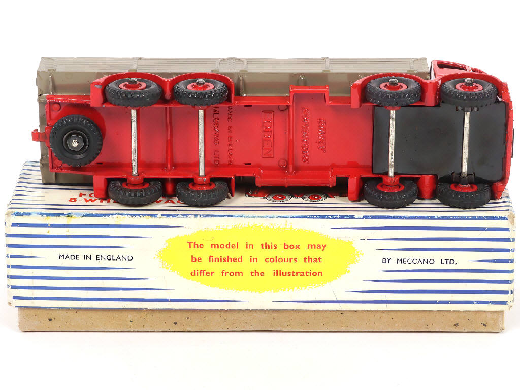 Lot 411 - DINKY TOYS (GB) (1)