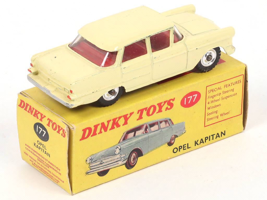 Lot 400 - DINKY TOYS (GB) (1)