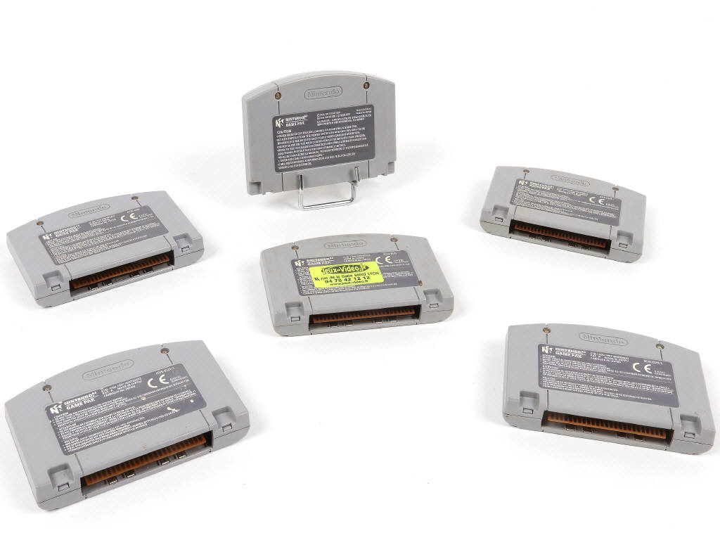 Lot 44 - NINTENDO (JAPON) (6)