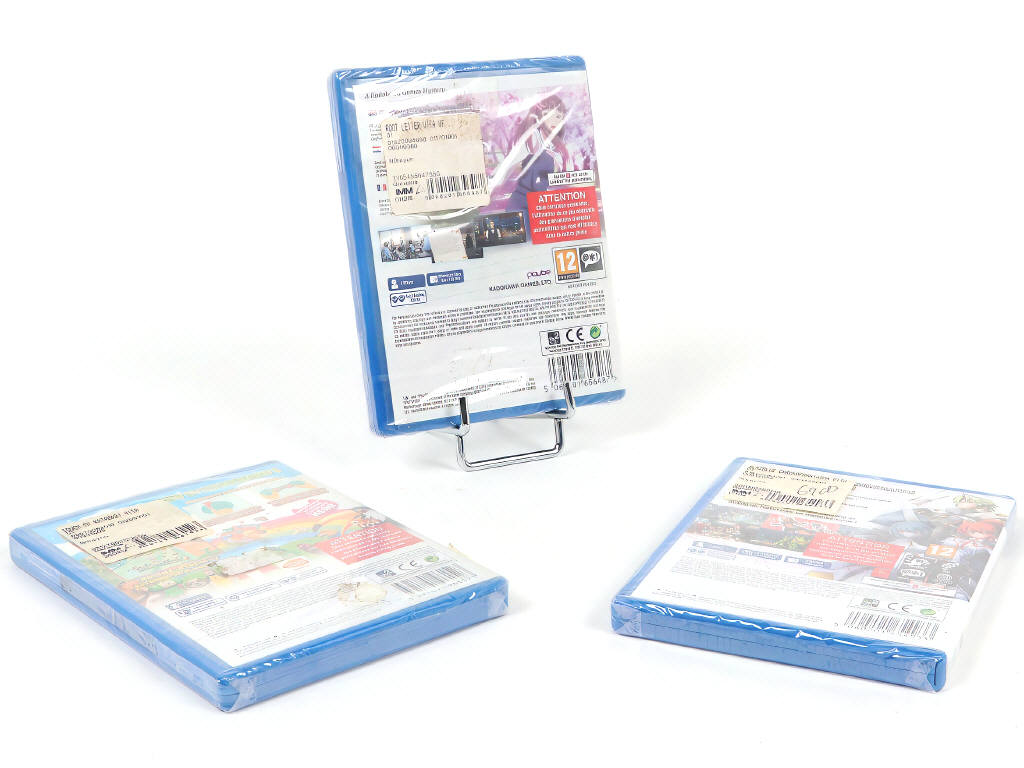 Lot 61 - SONY (JAPON) (3)