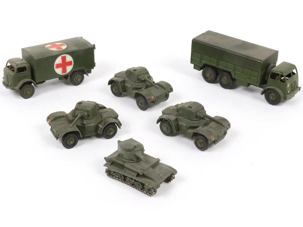 Lot 190 - DINKY TOYS (GB) (6)