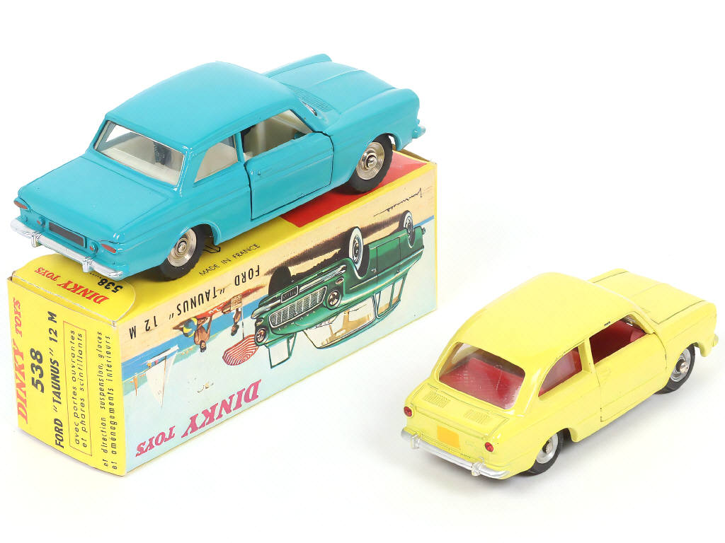 Lot 252 - DINKY TOYS (FRANCE) (2)