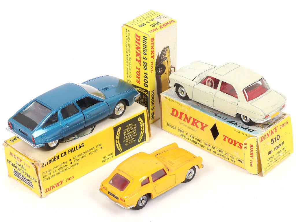Lot 266 - DINKY TOYS (FRANCE) (3)