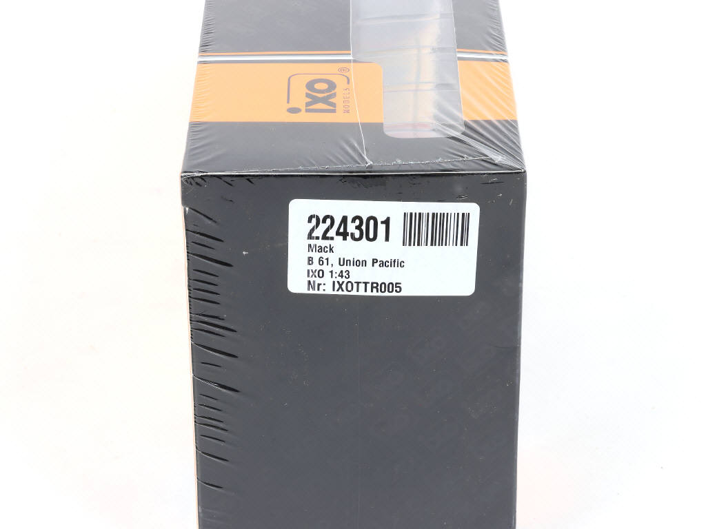 Lot 76 - IXO (CHINE) (2)