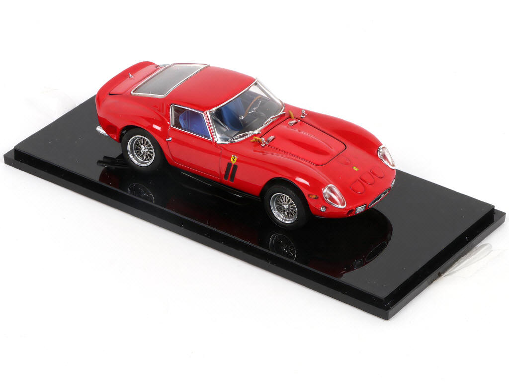 Lot 84 - KYOSHO (JAPON) (1)