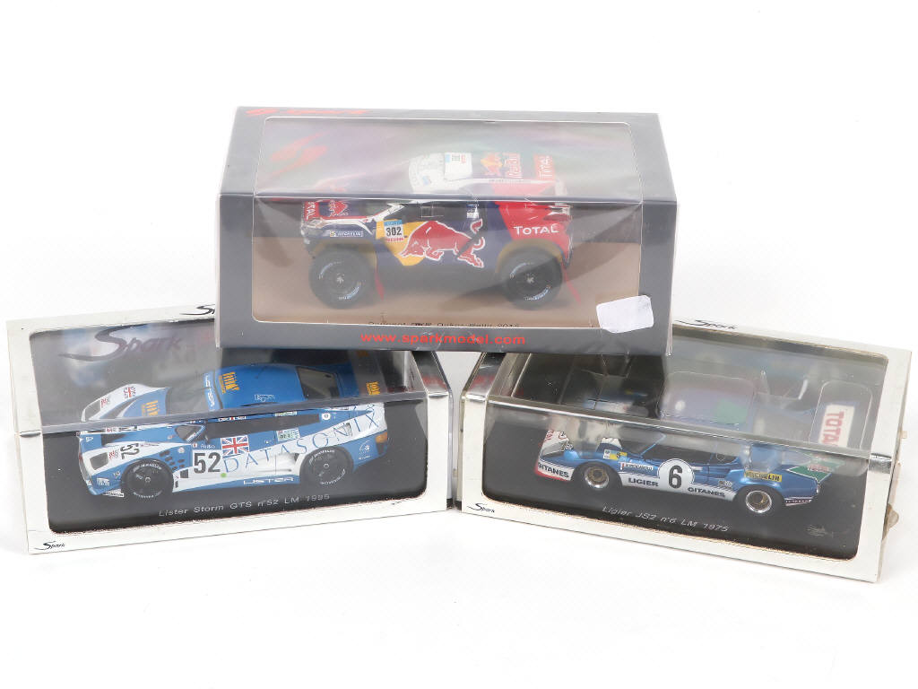 Lot 72 - SPARK (MACAU) (3)