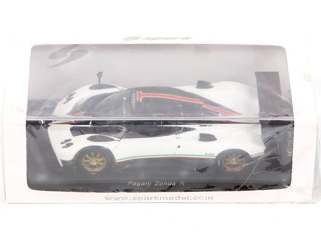 Lot 79 - SPARK (MACAU) (3)