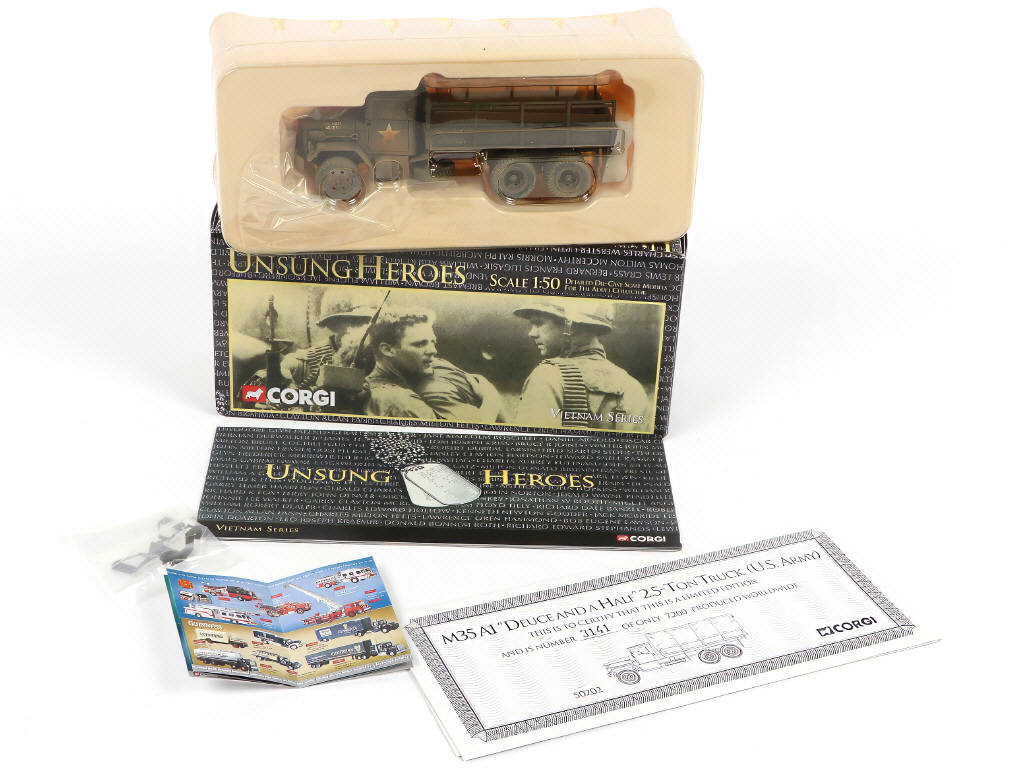 Lot 140 - CORGI TOYS (GB) (6)