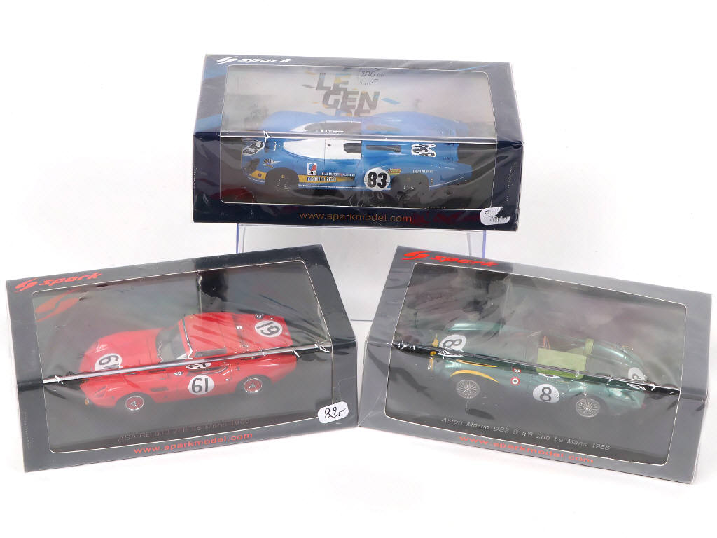 Lot 75 - SPARK (MACAU) (3)