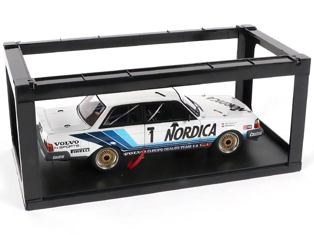 Lot 38 - AUTOART (ALLEMAGNE) (1)