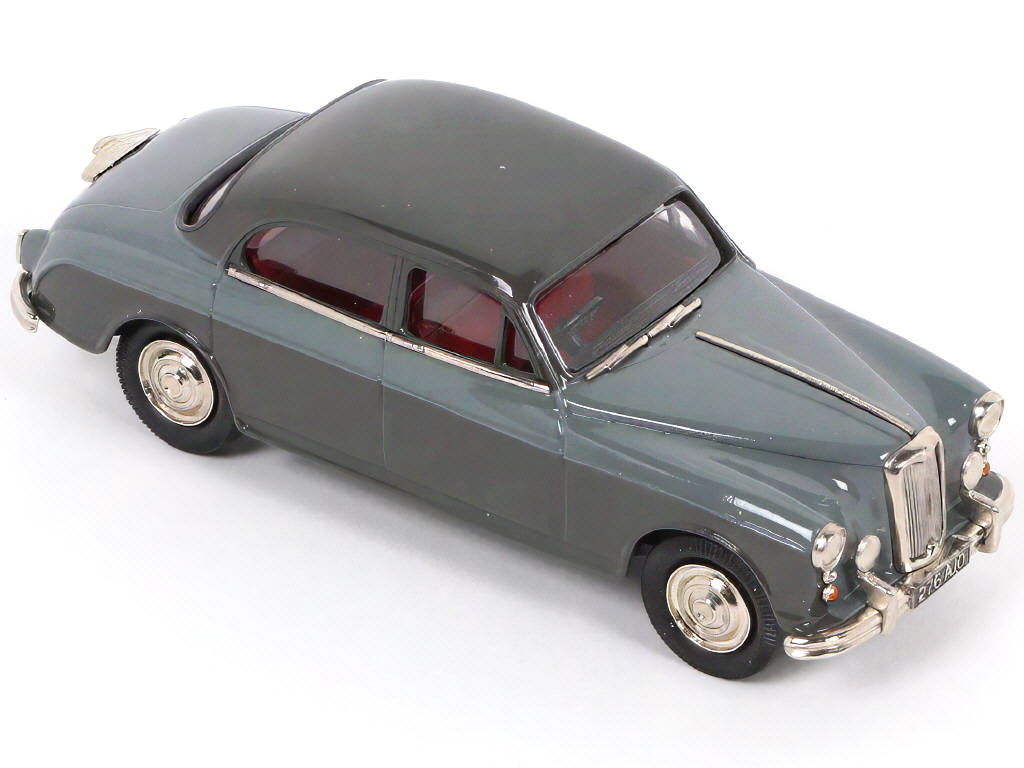 Lot 143 - LANSDOWNE MODELS (GB) (1)