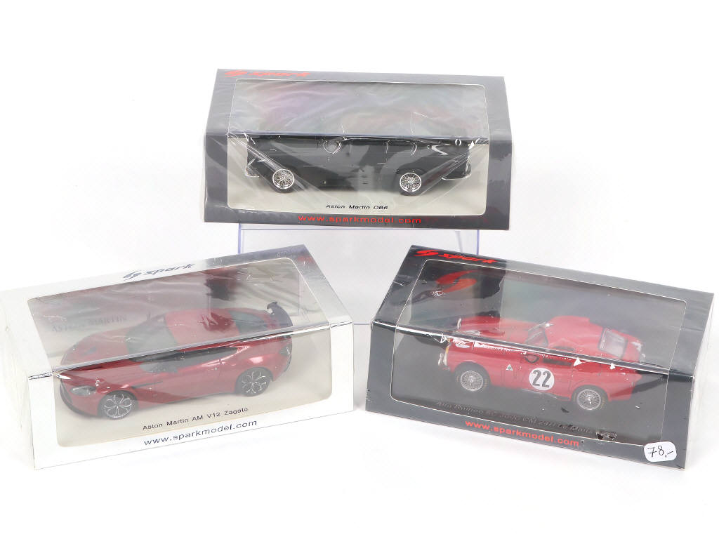 Lot 80 - SPARK (MACAU) (3)