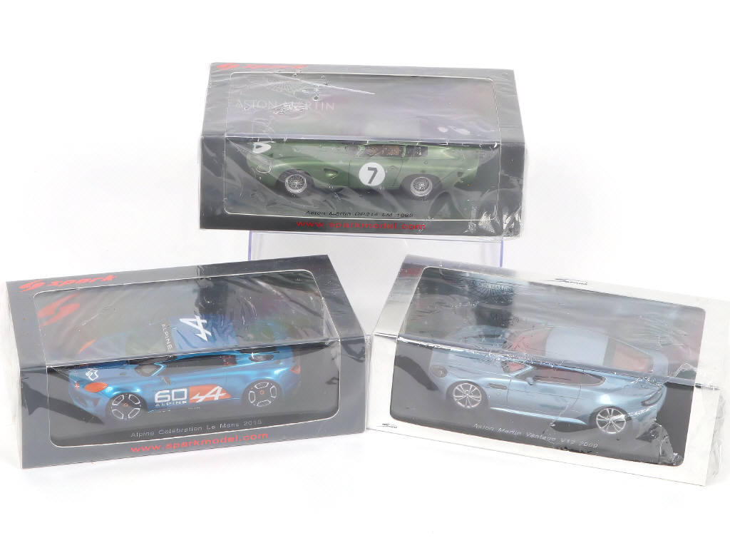 Lot 81 - SPARK (MACAU) (3)