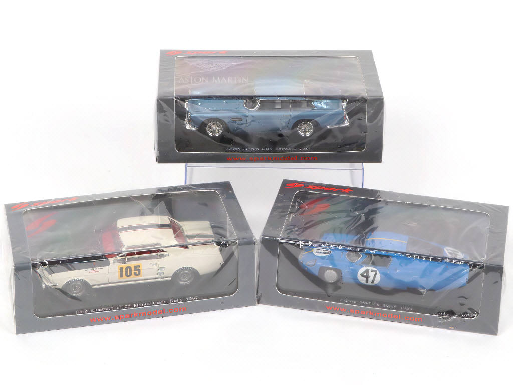 Lot 83 - SPARK (MACAU) (3)