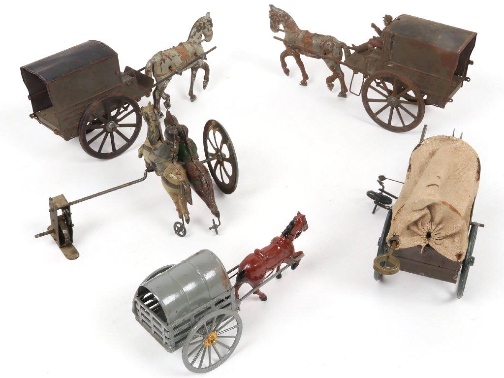 Lot 19 - DIVERS (5)