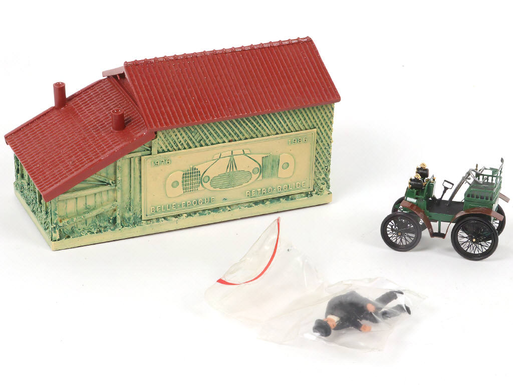 Lot 70 - DIVERS (14)