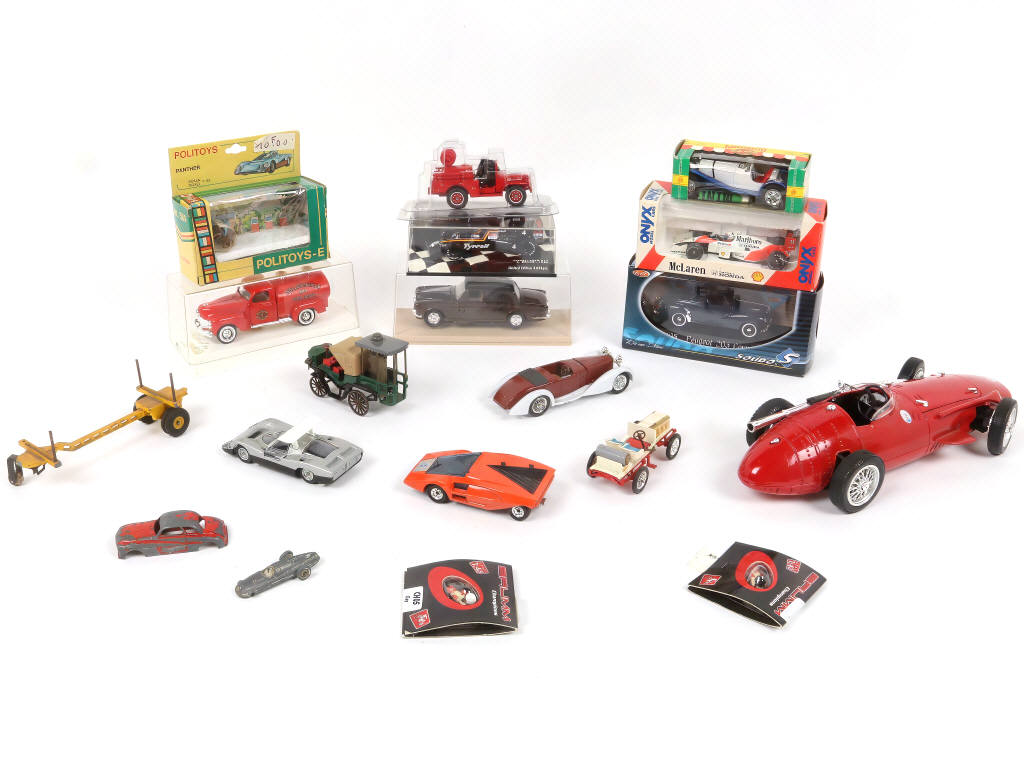 Lot 71 - DIVERS (18)