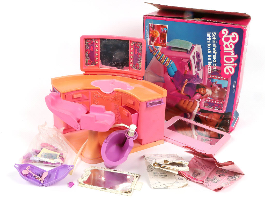 Lot 141 - MATTEL (USA) (3)