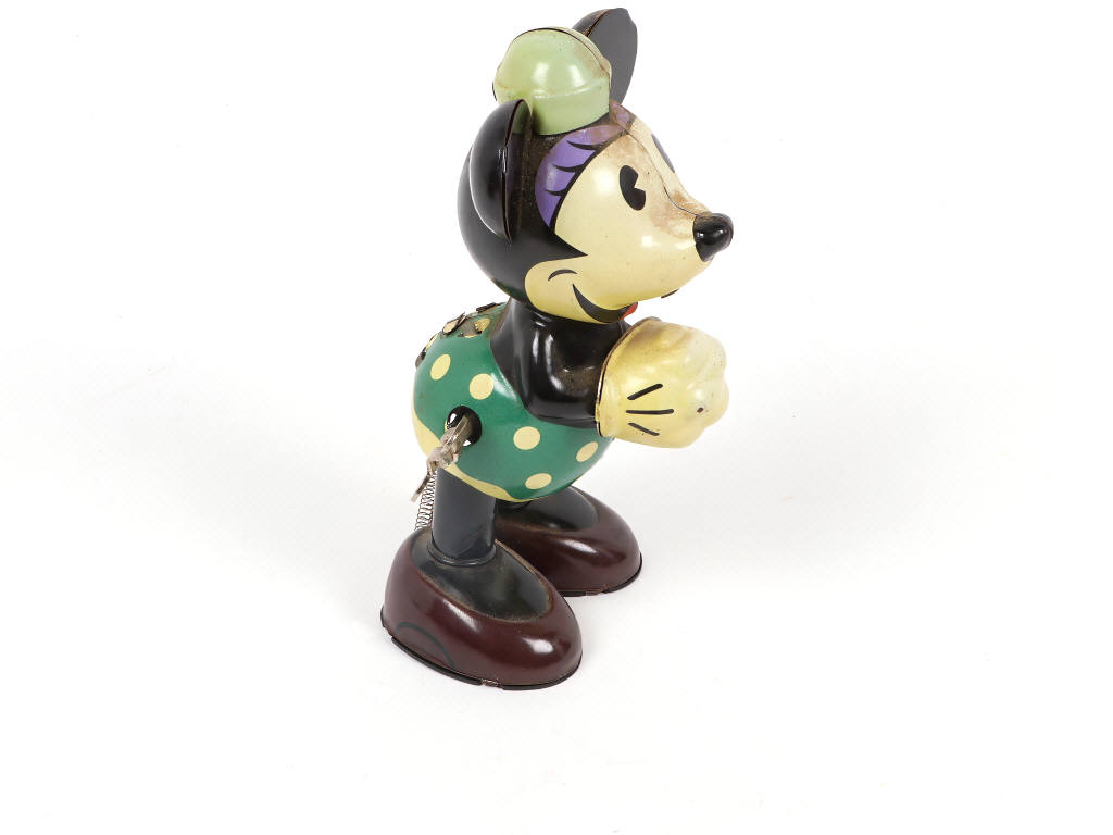 Lot 123 - DIVERS (3)