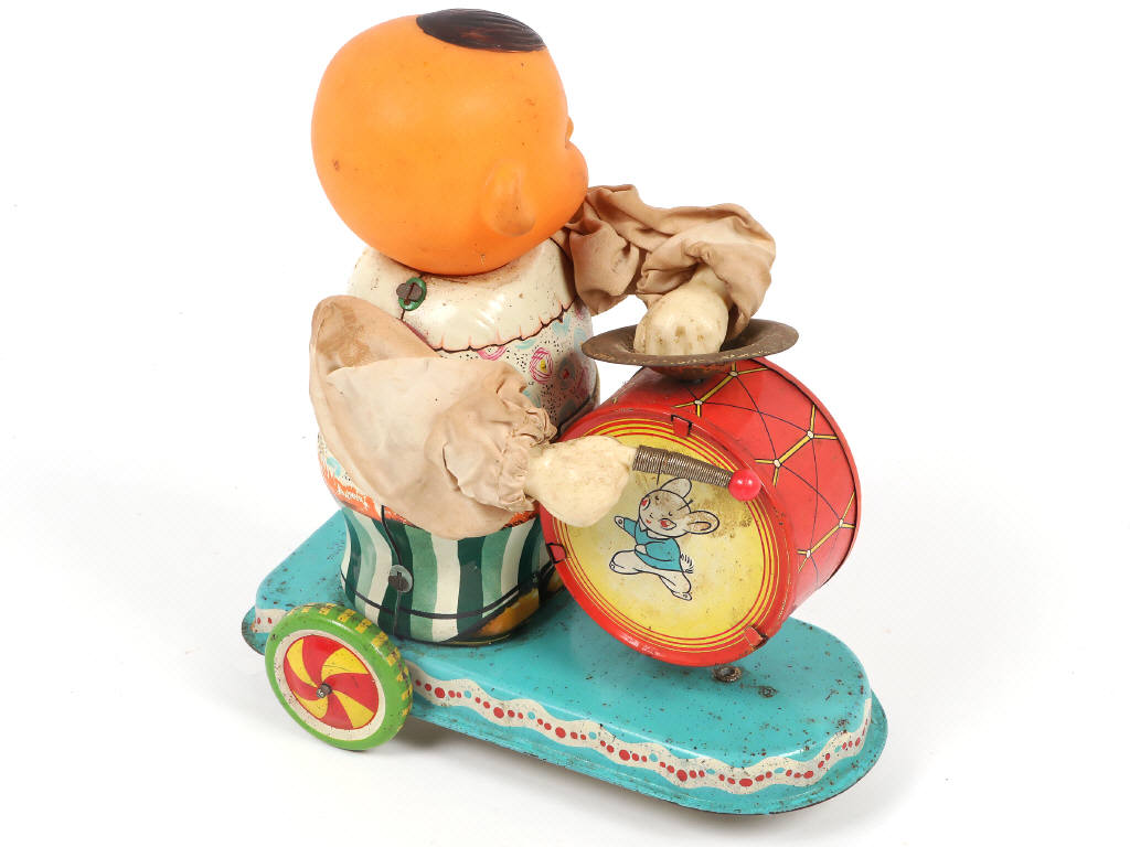 Lot 127 - DIVERS (5)