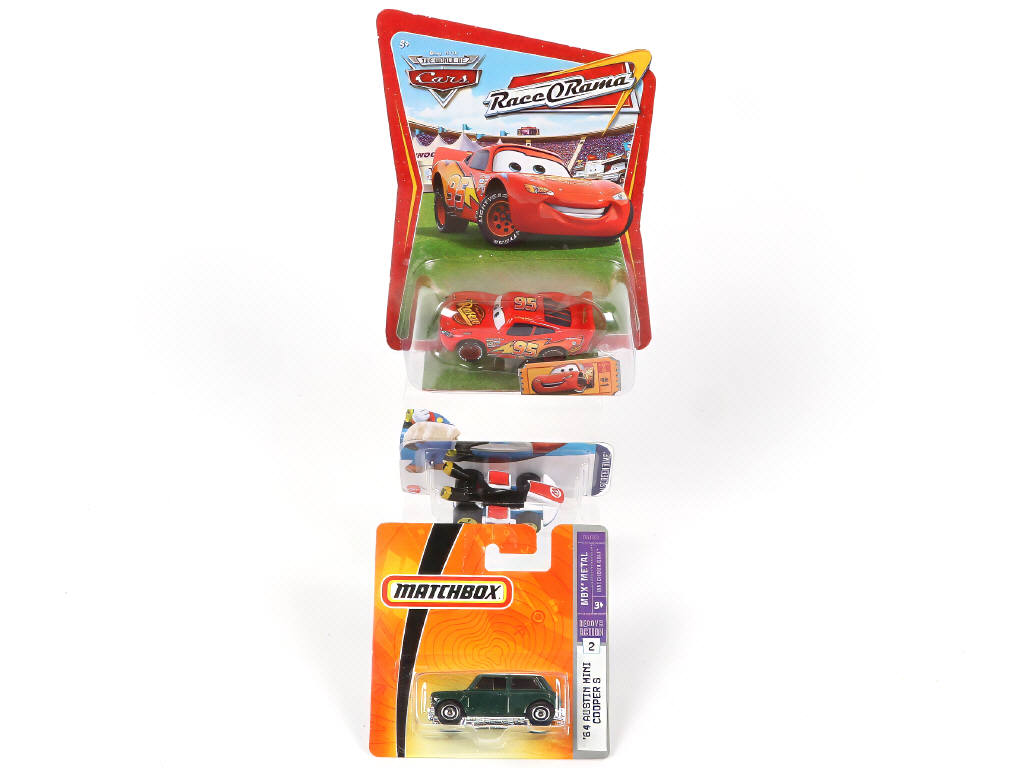 Lot 146 - DIVERS (17)