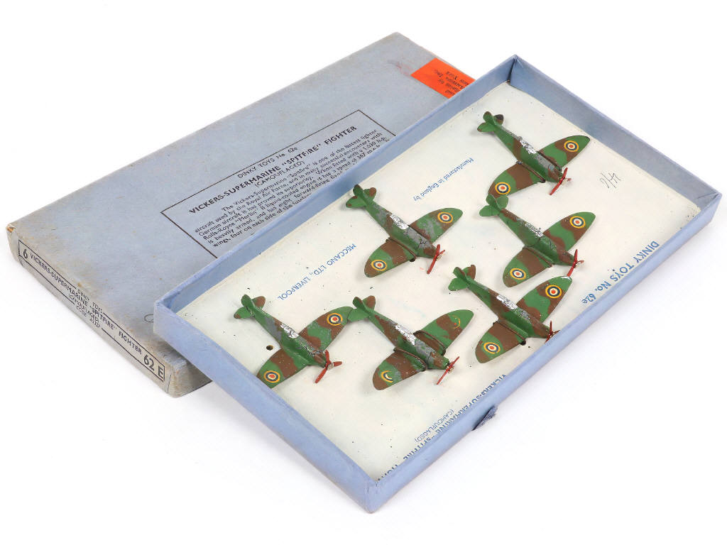 Lot 308 - DINKY TOYS (GB) (1)
