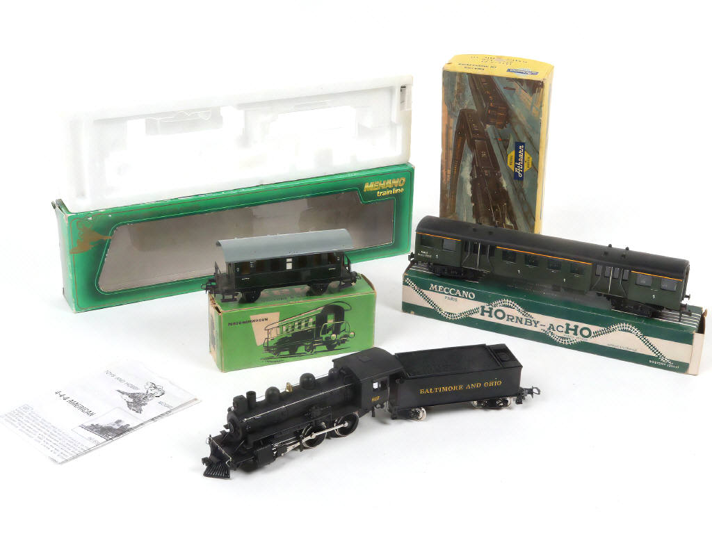 Lot 27 - DIVERS 'HO' (4)